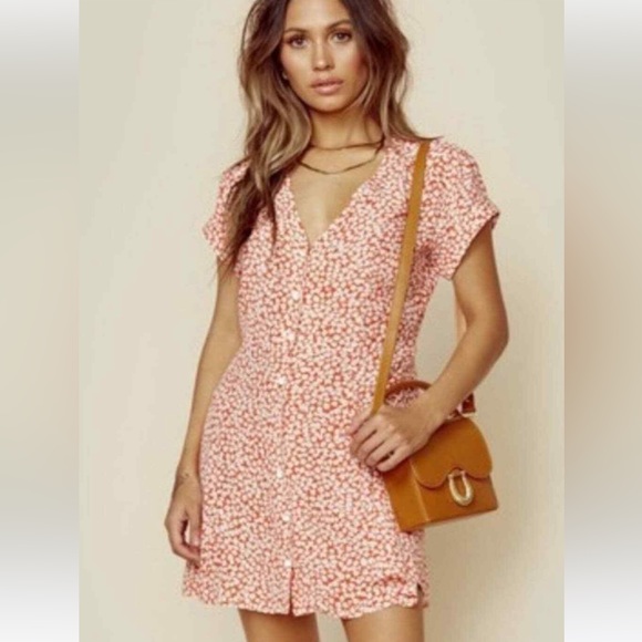 Capulet Dress - Picture 1 of 5